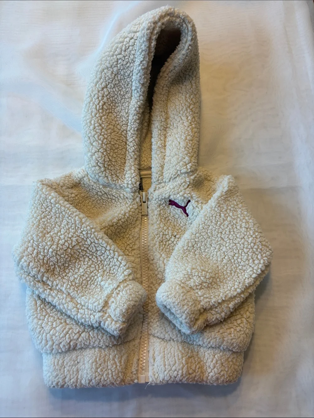 Puma Cream Sherpa Hoodie, Pants & Magenta Logo Tee - Picture 2 of 5